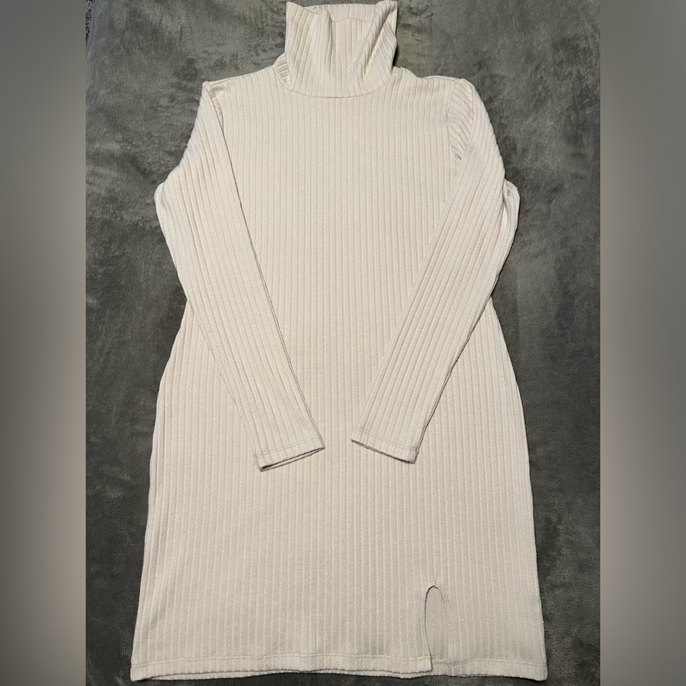 Socialite Turtleneck Mini Long Sleeve Sweater Dress Size M Medium - Picture 2 of 3